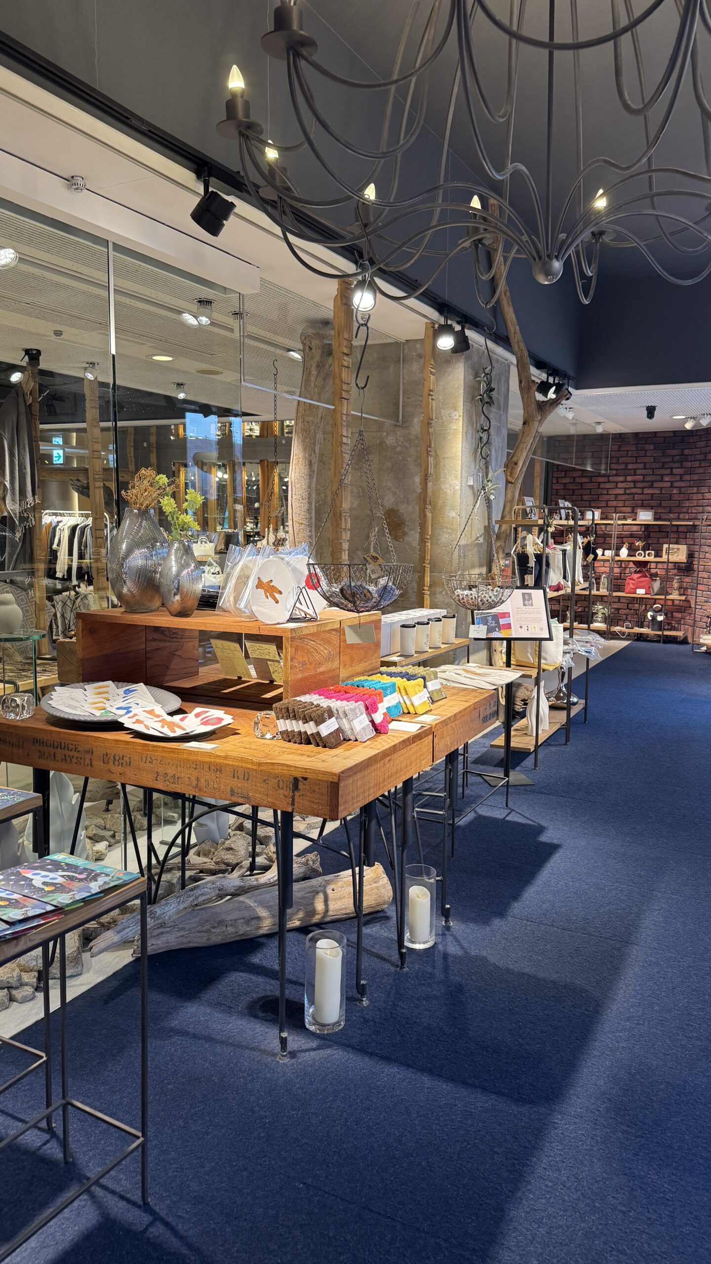 【導入実績】THE CHELSEA AVENUE 2階「The Life Style Shop The COMMA」で山口一郎アートグッズのお取り扱いが始まりました